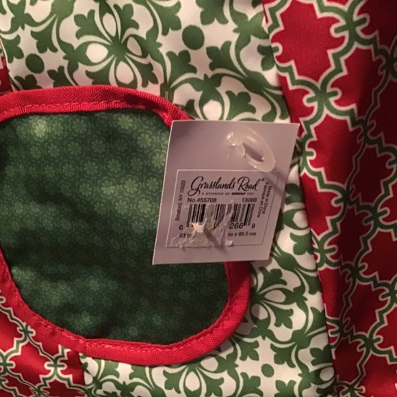 NWT Grasslands  Road Christmas  Skirt apron - pleat details - Picture 3 of 7